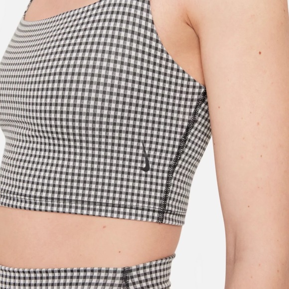 Nike Womens Drifit Gingham Cropped Yoga 